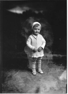 http://SPCRPhotoCollection.wyo.gov:80/MediaManager/srvr?mediafile=/Size2/SPCRACV~3~3/1530/meyers+neg+3063%2C+C.J.+HORISKEY+%28CHILD%29%2C+2405+MAXWELL++CHEYENNE.jpg
